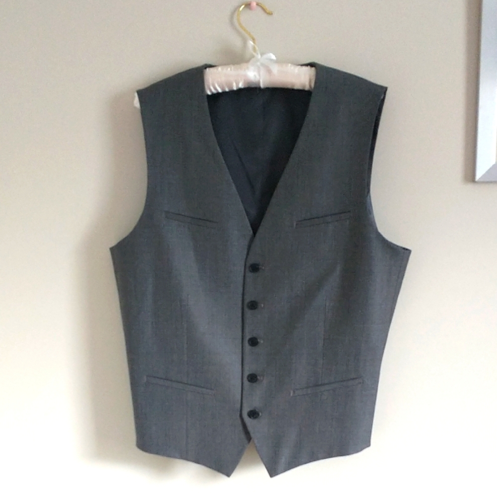 Express Men's Gray Waistcoat Vest Tailored Button Front Sleeveless Vest. Size L